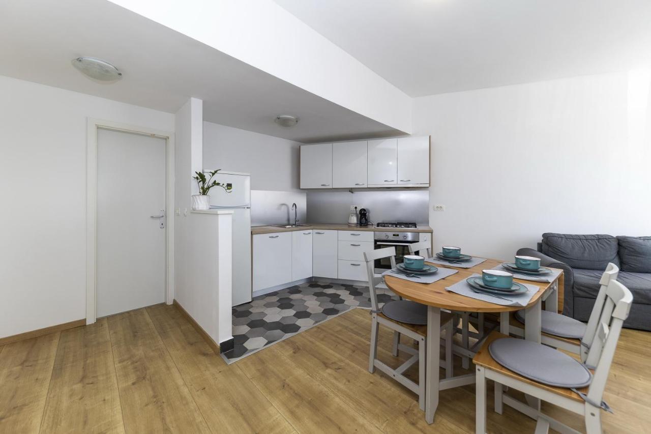 Apartments 23 And 25 With Free Private Parking Zadar Exterior foto